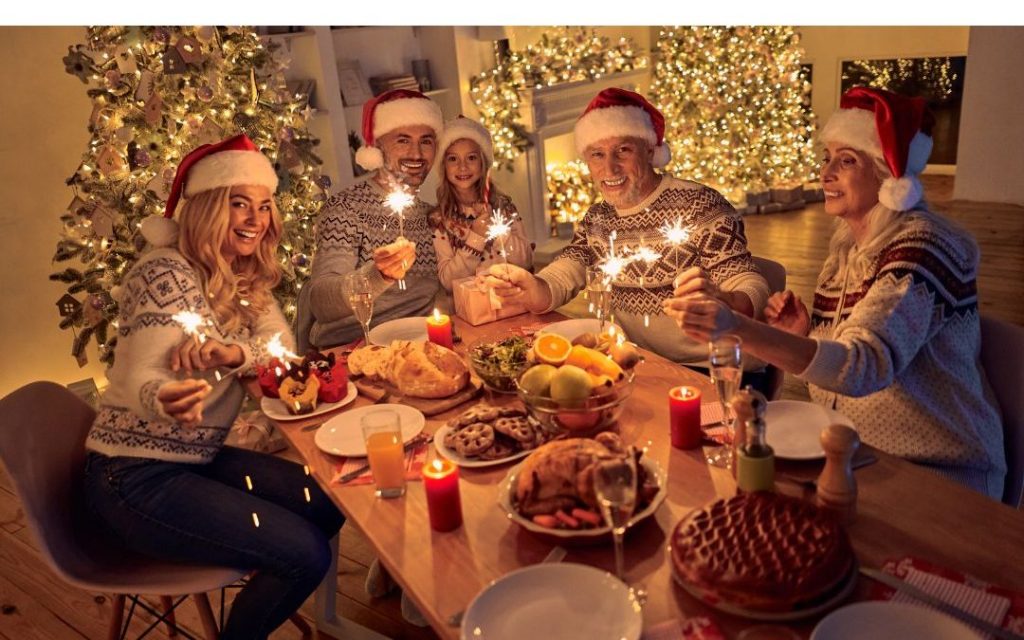 Things to do on Christmas Eve; 20 fun family ideas!